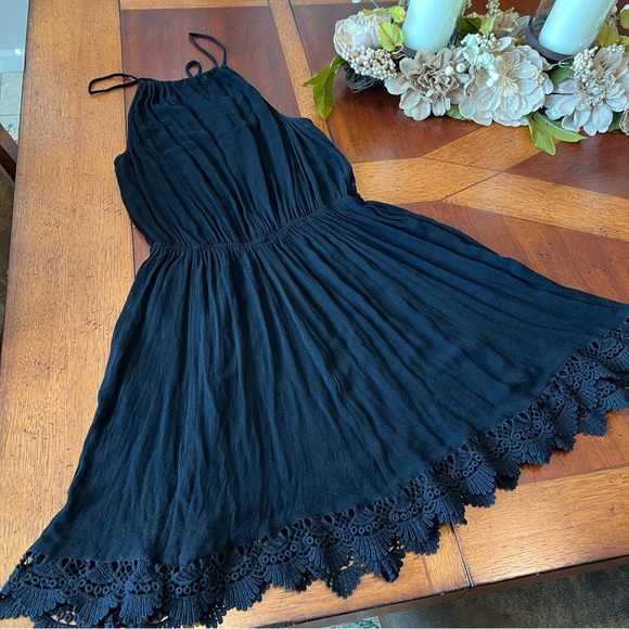 Ecoté Dresses & Skirts - Ecoté Dress